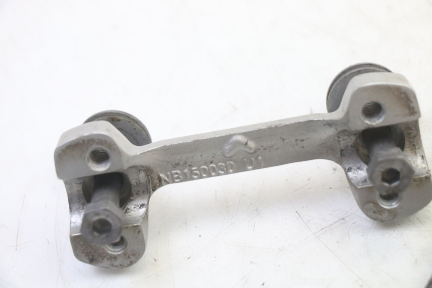 photo de PONTET DE GUIDON BMW G310 R 310 (2016 - 2020)