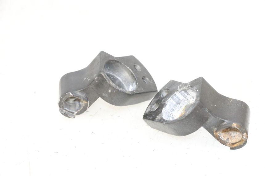 photo de PONTET DE GUIDON KAWASAKI GPX R WARBIRD 600 (1988 - 1993) - Zoom état d’usage