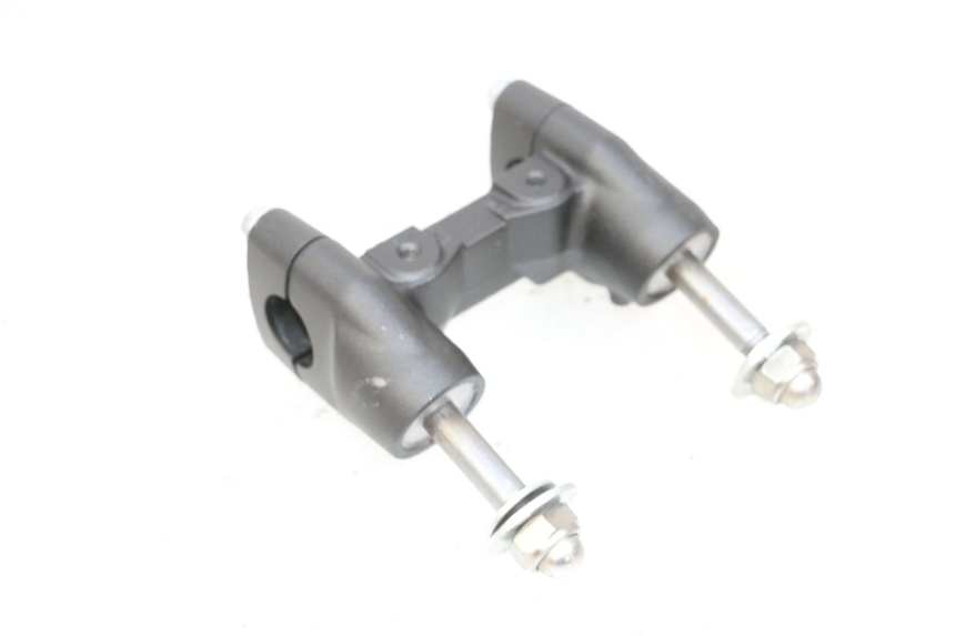 photo de PONTET DE GUIDON YAMAHA MT-07 MT07 ABS 700 (2018 - 2020) - Vue d’ensemble