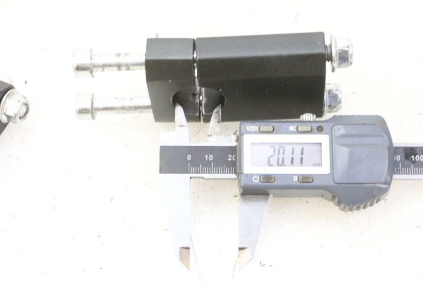 photo de PONTET DE GUIDON APOLLO RFZ 125