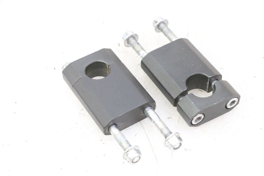 photo de PONTET DE GUIDON APOLLO RFZ 125