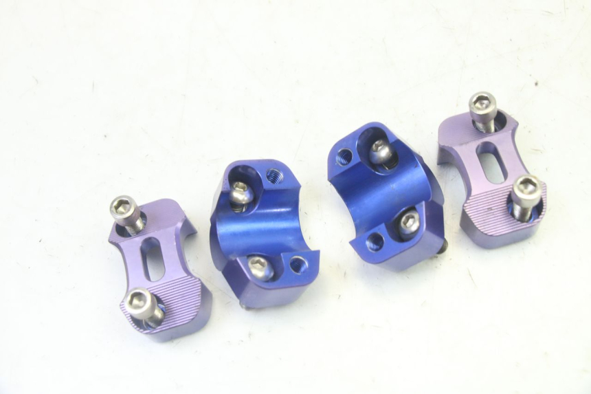 photo de PONTET DE GUIDON DERBI SENDA SM DRD 50 (2008 - 2013)