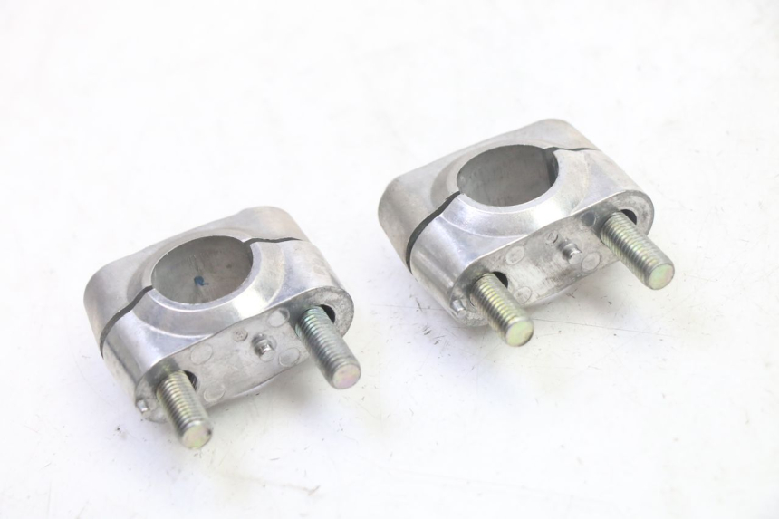 photo de PONTET DE GUIDON YAMAHA XMAX X-MAX 125 (2021 - 2025)