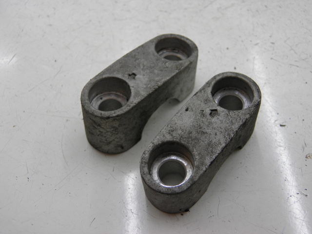 photo de PONTET DE GUIDON YAMAHA XMAX X-MAX 125 (2006 - 2009)