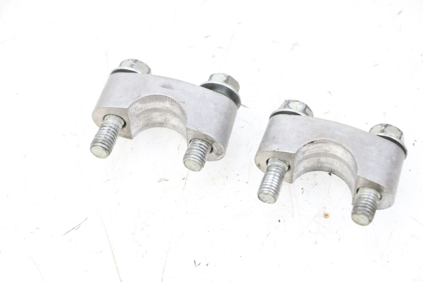 photo de PONTET DE GUIDON YAMAHA YFM R RAPTOR 250 (2008 - 2014) - Détail de la pièce