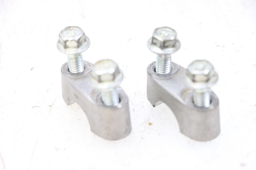 photo de PONTET DE GUIDON YAMAHA YFM R RAPTOR 250 (2008 - 2014) - Zoom état d’usage