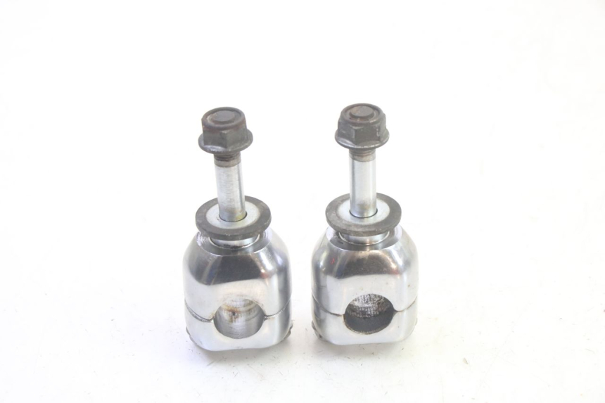 photo de PONTET DE GUIDON KYMCO ZING 125 (1997 - 2003) - Marquages et références