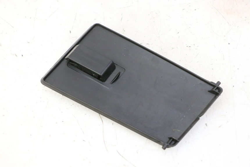 photo de PORTE BOITE A GANTS PEUGEOT CITYSTAR 50 (2013 - 2017)