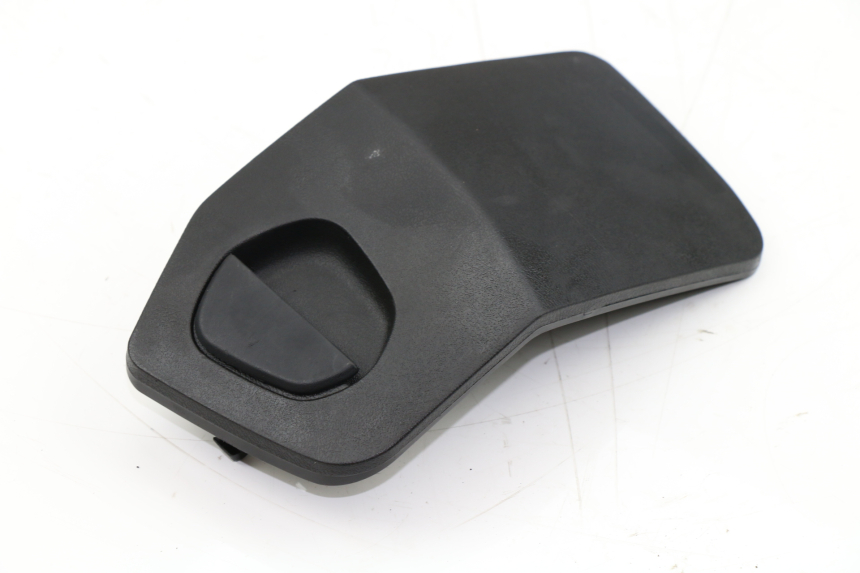 photo de PORTE BOITE A GANTS YAMAHA CYGNUS X 125 (2004 - 2007)