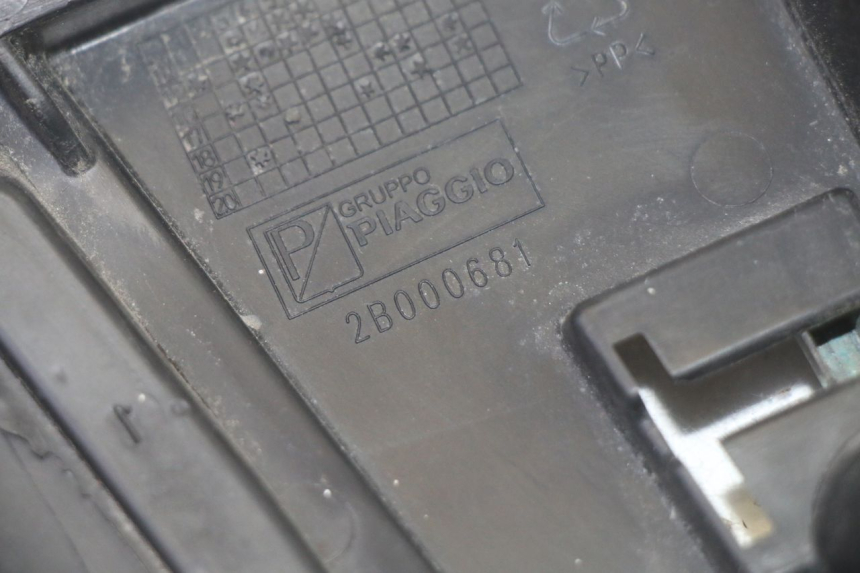 photo de PORTE BOITE A GANTS PIAGGIO MP3 HPE 350 (2018 - 2020) - Pièce contrôlée
