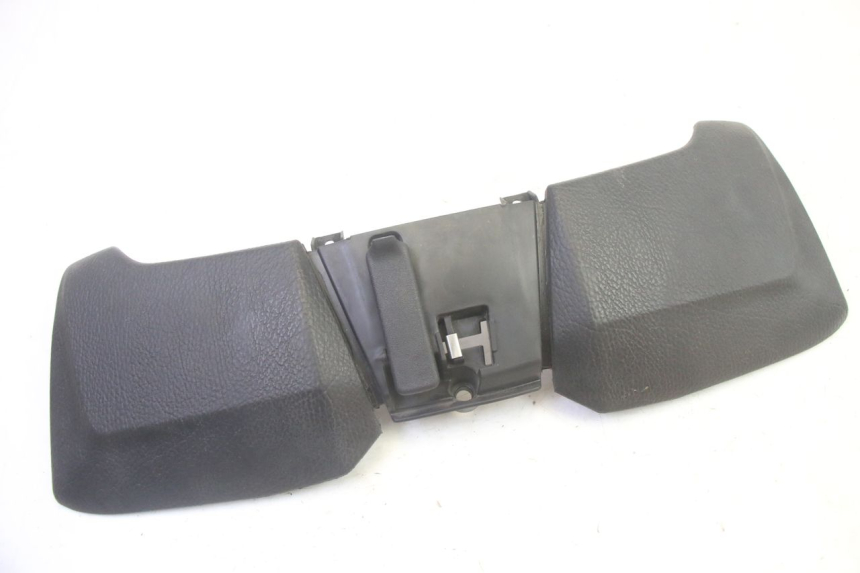 photo de PORTE BOITE A GANTS PIAGGIO MP3 500 (2016 - 2018) - Vue principale