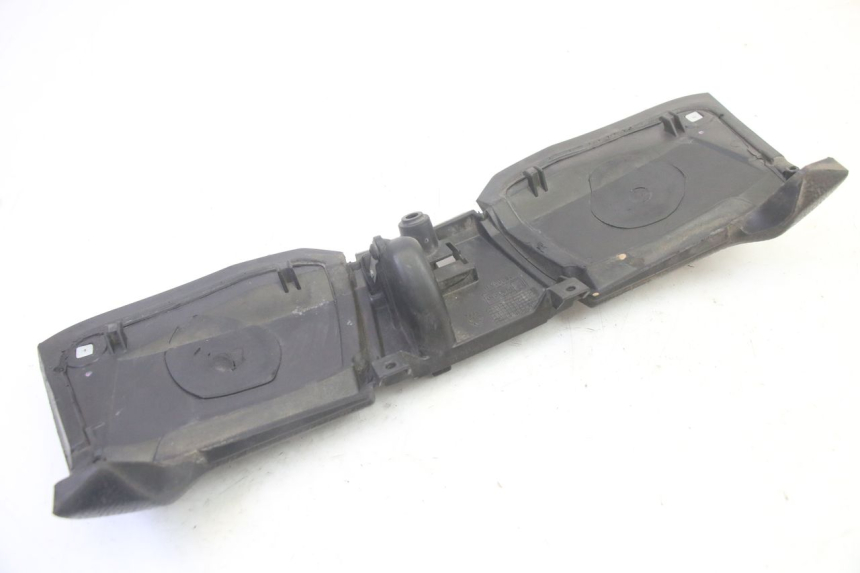 photo de PORTE BOITE A GANTS PIAGGIO MP3 500 (2016 - 2018) - Vue d’ensemble