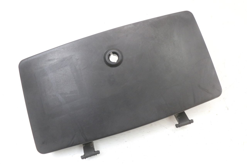 photo de PORTE BOITE A GANTS PIAGGIO ZIP RST 50 (1996 - 1998)