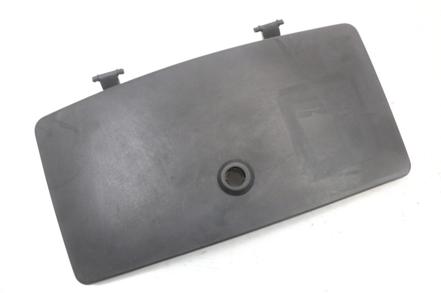 photo de PORTE BOITE A GANTS PIAGGIO ZIP RST 50 (1996 - 1998)