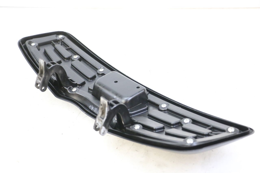 photo de PORTE BOITE A GANTS SUZUKI BURGMAN 125 (2015 - 2017)