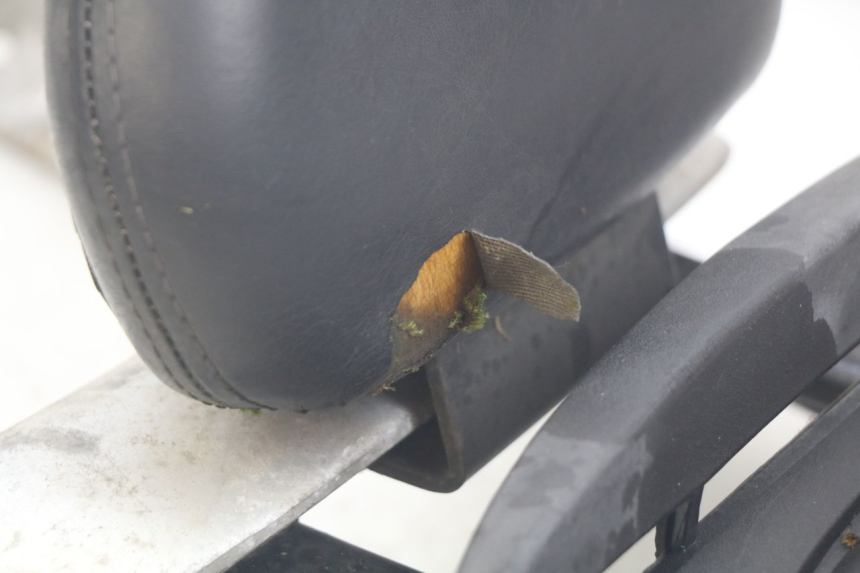 photo de PORTE PAQUET PEUGEOT ELYSEO 125 (1999 - 2004)