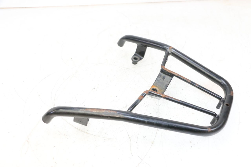 photo de PORTE PAQUET SYM ORBIT 2 4T 50 (2008 - 2017) - Gros plan technique