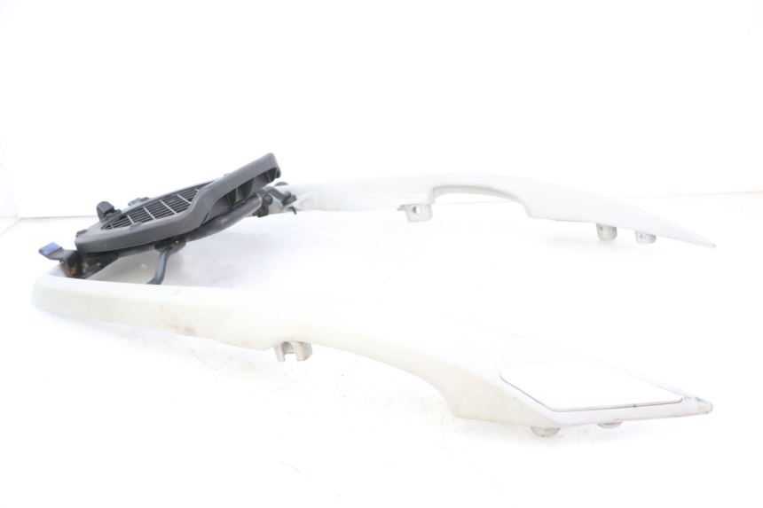 photo de PORTE PAQUET PEUGEOT SATELIS 125 (2013 - 2018)