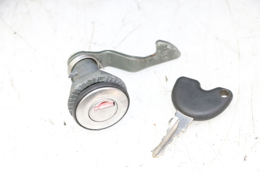 photo de PORTE PAQUET PIAGGIO X9 EVOLUTION 125 (2003 - 2007)