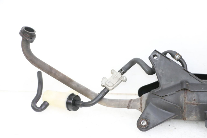 photo de POT ECHAPPEMENT MBK FLAME X 125 (2007 - 2016) - Gros plan technique