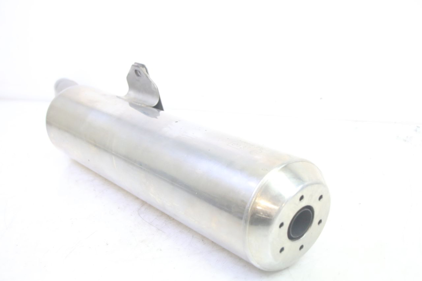 photo de POT ECHAPPEMENT GAUCHE YAMAHA FJR ABS 1300 (2006 - 2012) - Gros plan technique