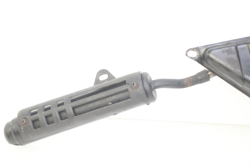 photo de POT ECHAPPEMENT YAMAHA PW 80 (1983 - 2014) - Gros plan technique