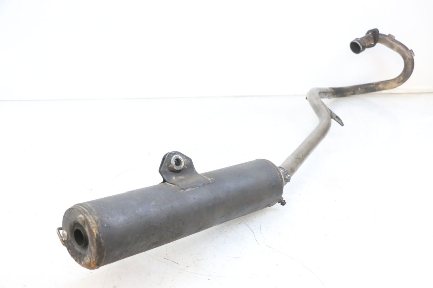 photo de POT ECHAPPEMENT YAMAHA TTR 125 (2000 - 2020) - Vue rapprochée