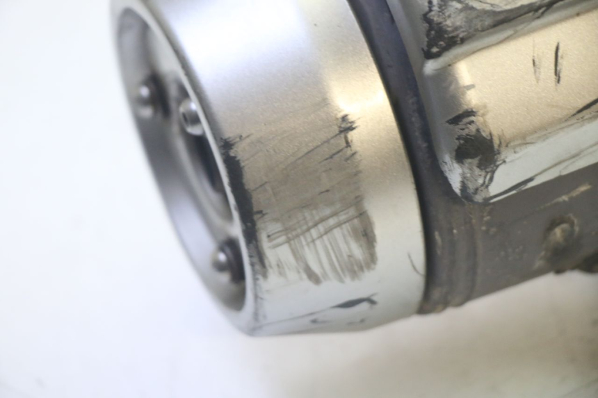 photo de POT ECHAPPEMENT YAMAHA XMAX X-MAX 125 (2006 - 2009) - Autre angle de vue