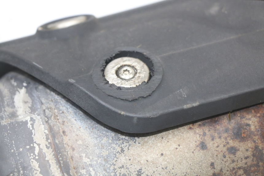 photo de POT ECHAPPEMENT PIAGGIO XEVO - X EVO 125 (2007 - 2017) - Gros plan technique