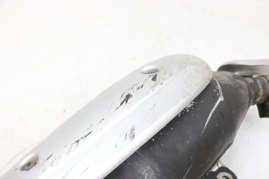 photo de POT ECHAPPEMENT YAMAHA YP MAJESTY 125 (2002 - 2006) - Détail de la pièce