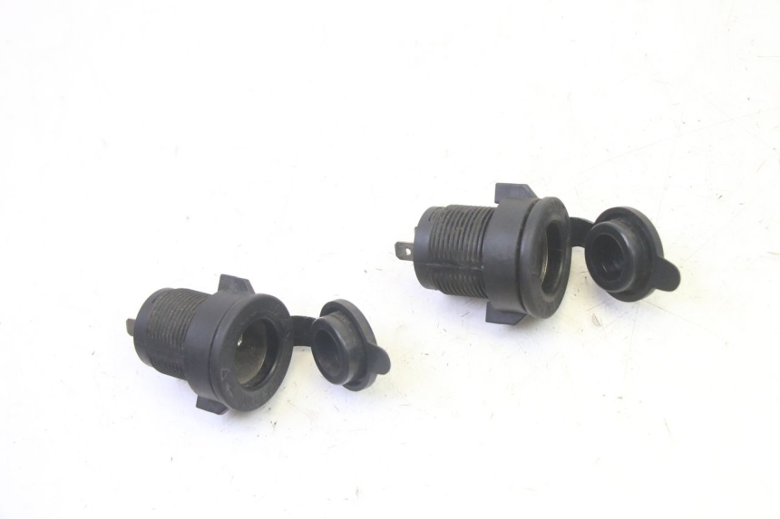 photo de PRISE ALLUME CIGARE QUADRO 4 4D 350 (2015 - 2018)