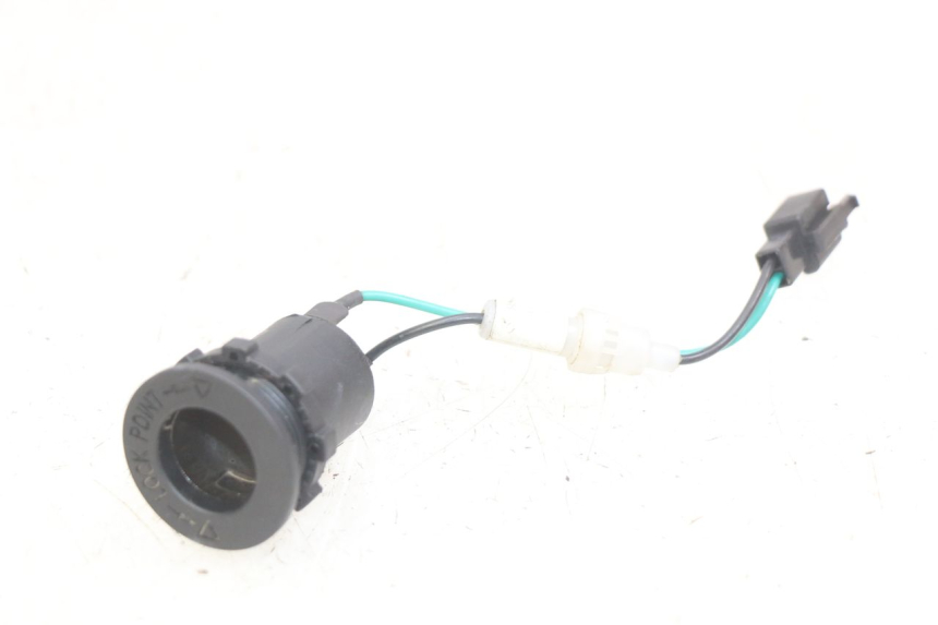 photo de PRISE ALLUME CIGARE KYMCO AGILITY 16+ 4T 50 (2018 - 2023)