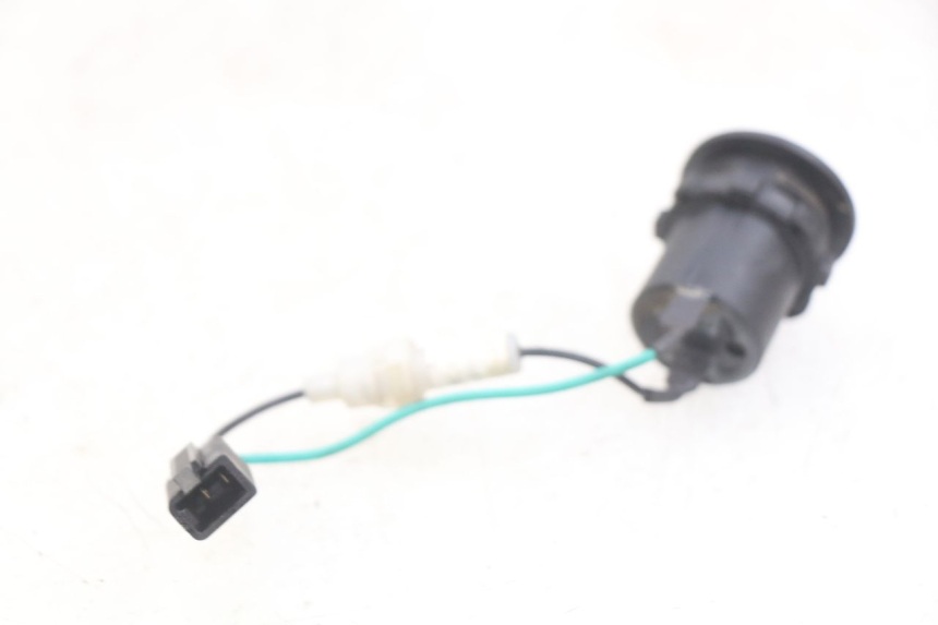 photo de PRISE ALLUME CIGARE KYMCO AGILITY 16+ 4T 50 (2018 - 2023)