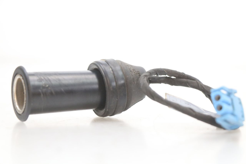 photo de PRISE ALLUME CIGARE BMW C1 125 (2000 - 2003)