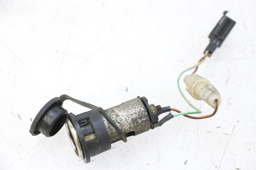 photo de PRISE ALLUME CIGARE KYMCO GRAND DINK 125 (2002 - 2007)