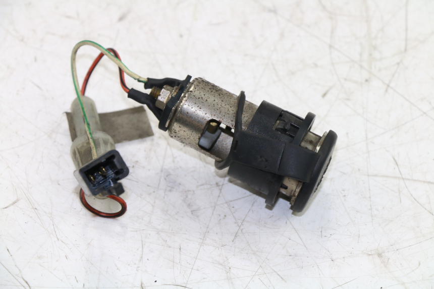 photo de PRISE ALLUME CIGARE KYMCO GRAND DINK 125 (2002 - 2007)