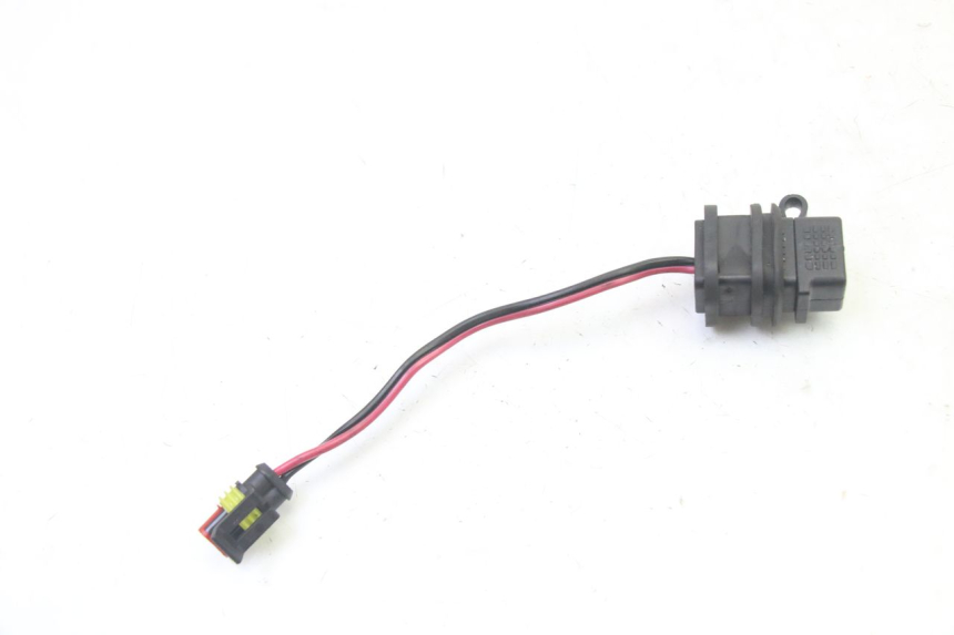 photo de PRISE ALLUME CIGARE PIAGGIO MP3 HPE 310 (2024 - 2025)