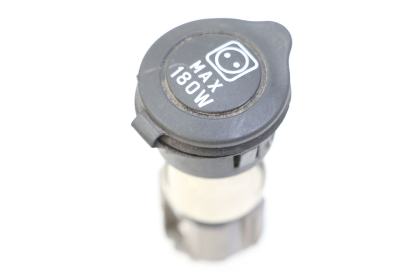 photo de PRISE ALLUME CIGARE PIAGGIO MP3 500 (2014 - 2016)
