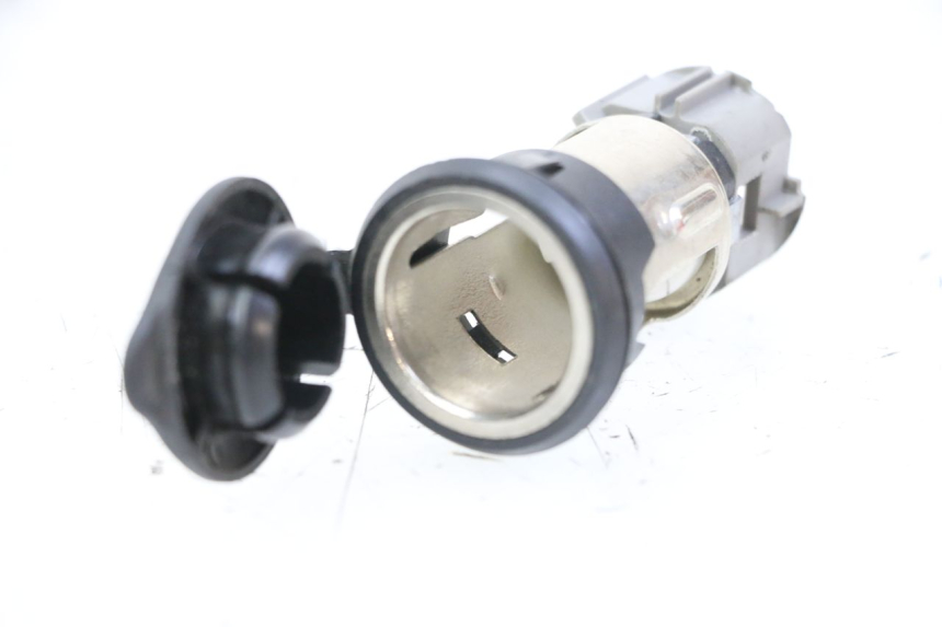 photo de PRISE ALLUME CIGARE PIAGGIO MP3 500 (2014 - 2016)