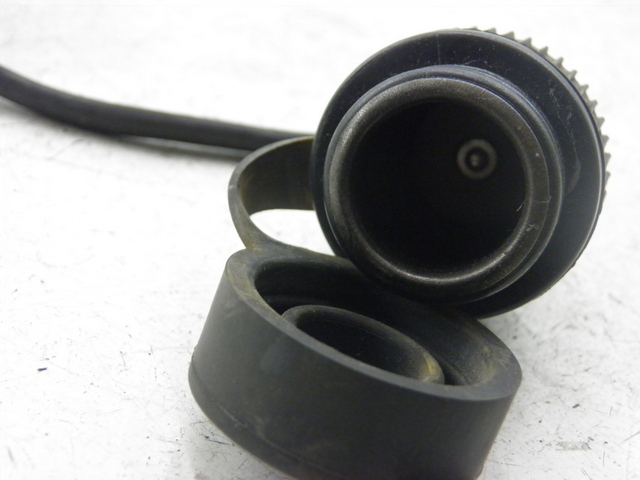 photo de PRISE ALLUME CIGARE SYM GTS EVO 125 (2009 - 2013)