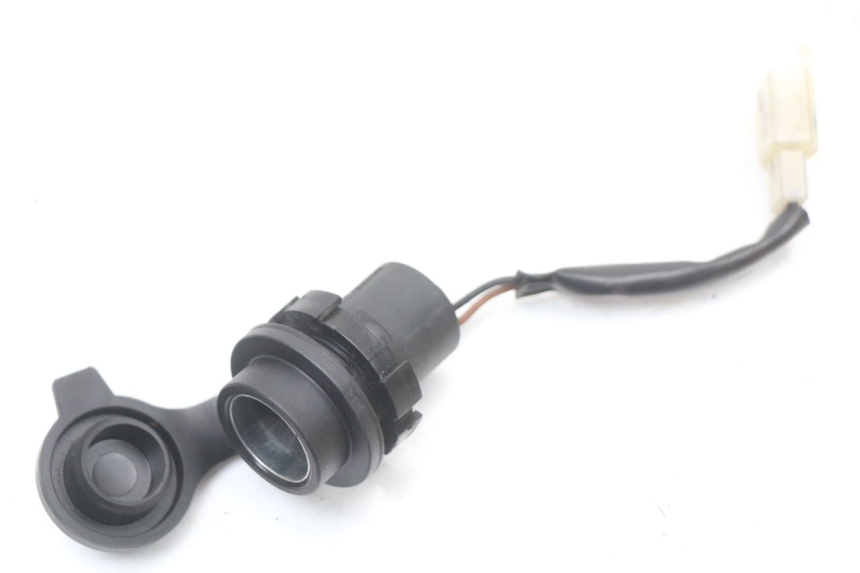 photo de PRISE ALLUME CIGARE YAMAHA XMAX X-MAX ABS 125 (2017 - 2020)