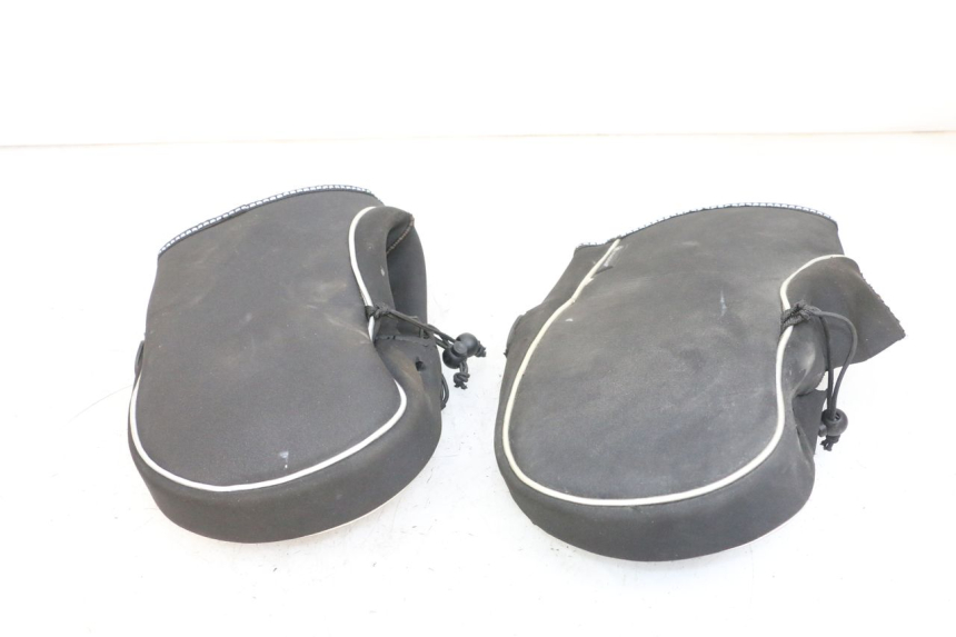 photo de PROTEGE MAIN PIAGGIO MP3 500 (2016 - 2018) - Détail de la pièce