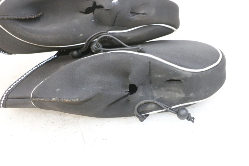 photo de PROTEGE MAIN PIAGGIO MP3 500 (2016 - 2018) - Gros plan technique