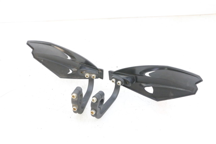 photo de PROTEGE MAIN RIEJU MRT 50 (2018 - 2021) - Gros plan technique