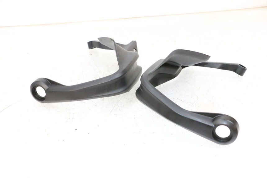 photo de PROTEGE MAIN BMW R GS 1250 (2021 - 2024) - Points de fixation