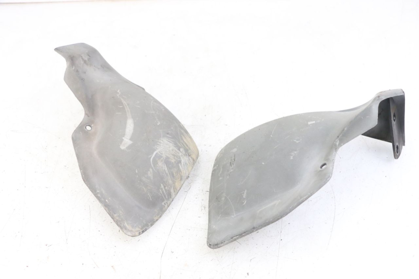 photo de PROTEGE MAIN APRILIA SCARABEO GT 125 (1999 - 2007)