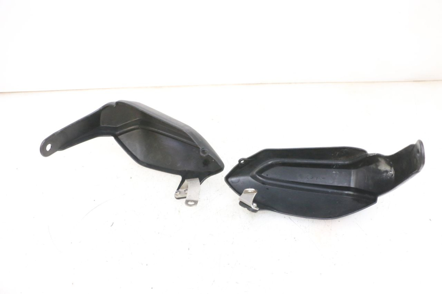 photo de PROTEGE MAIN YAMAHA TDM ABS 900 (2002 - 2014) - Autre angle de vue