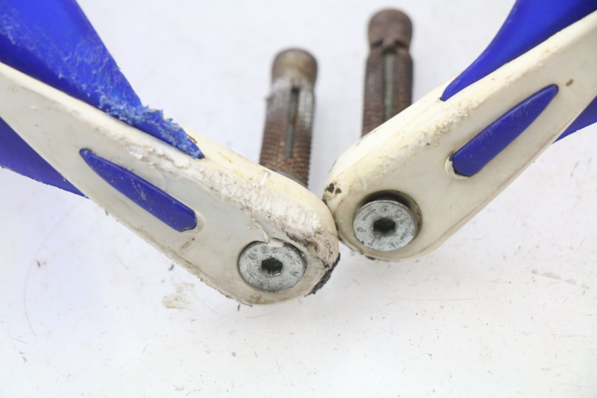 photo de PROTEGE MAIN YAMAHA YZ 80 (1998 - 2001)