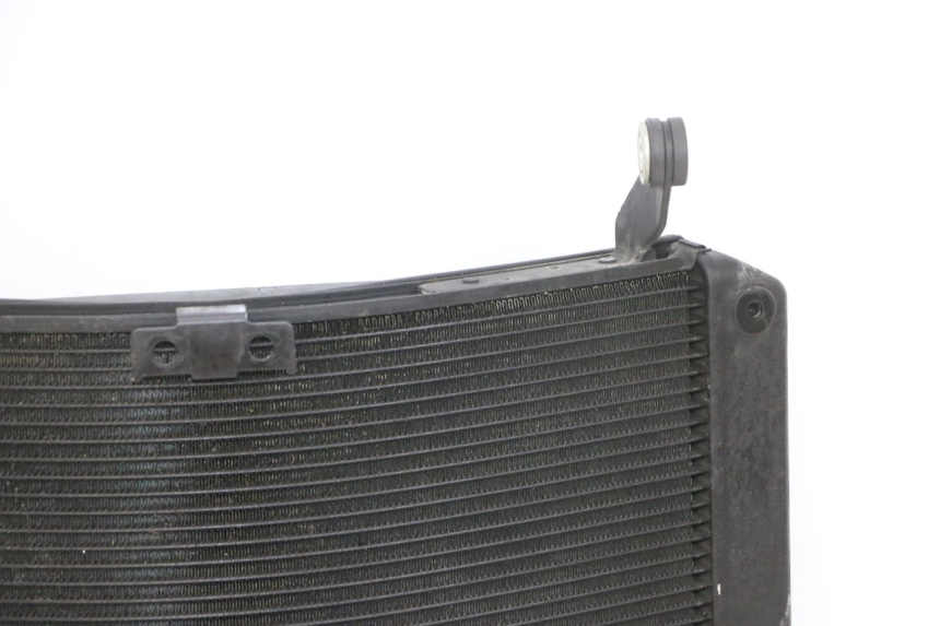 photo de RADIATEUR YAMAHA FJR ABS 1300 (2006 - 2012) - Vue rapprochée