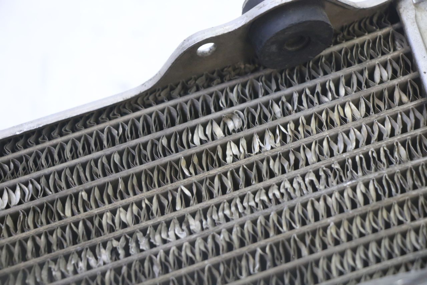 photo de RADIATEUR GAUCHE YAMAHA YZ 125 (1998 - 2005)